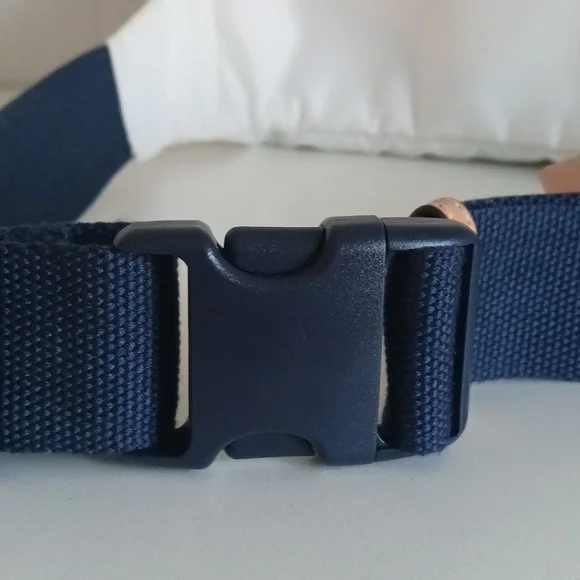 Tory Burch White Belt Bag. - Picture 5 of 9